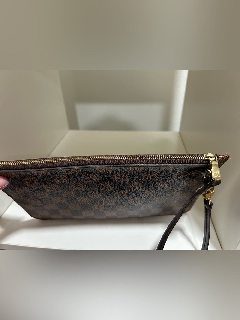 Authentic Louis Vuitton Neverfull Pouchette Wristlet - Picture 8 of 14